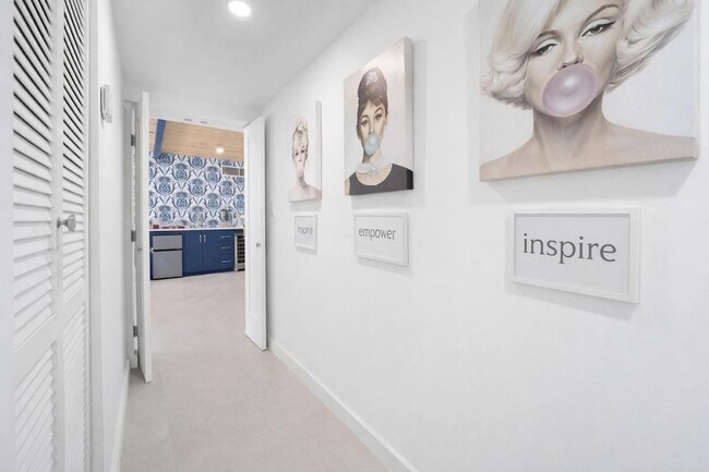 Building Photo - 100 NE 22nd St