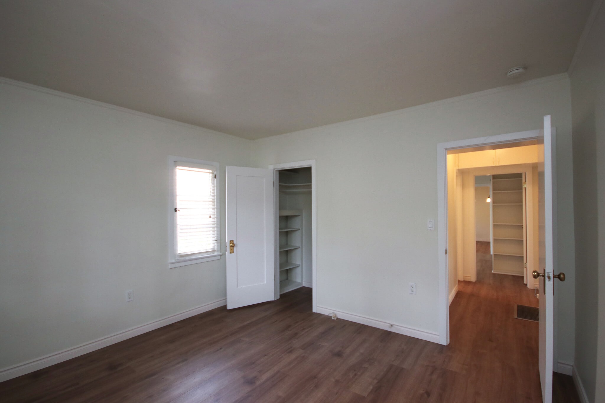 Building Photo - 2350 Marengo Ave