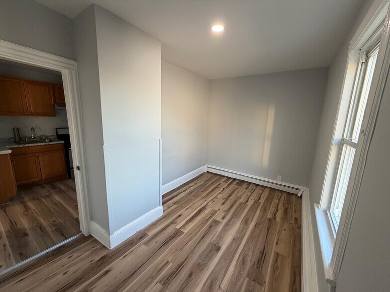 Building Photo - 51 Columbia Ave