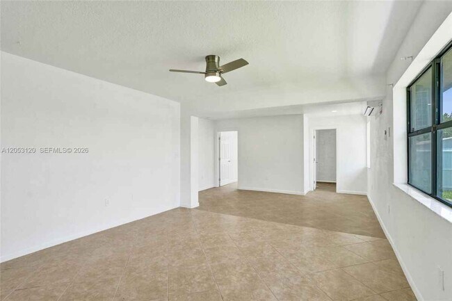 Building Photo - 2120-2122 Thomas St # 2122 HOLLYWOOD, FL 33020