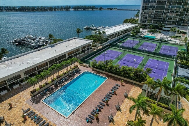 Building Photo - 1901 Brickell Ave