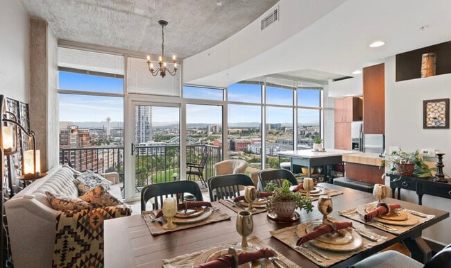 Building Photo - 1700 Bassett St