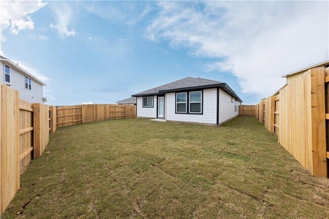 Building Photo - 5705 Respinto Dr