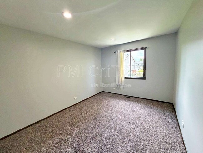 Building Photo - 1831 Nautilus Ln