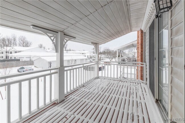 Building Photo - 1105 Youngs Rd