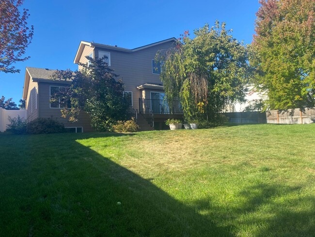 Building Photo - Beautiful Liberty Lake Home for Rent – 6 B...