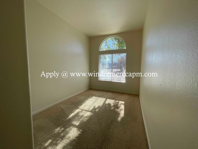 Building Photo - Spacious and Airy Rocklin Home!