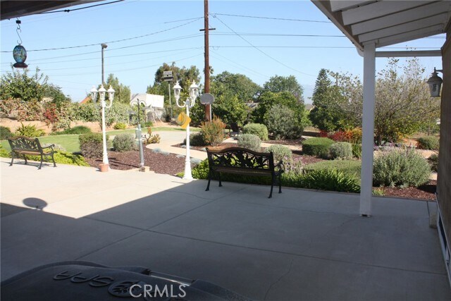 Building Photo - 16540 Wagon Wheel Dr