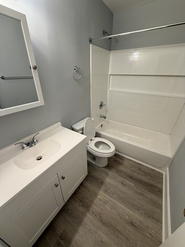 Building Photo - 6108 Deerfield Ct