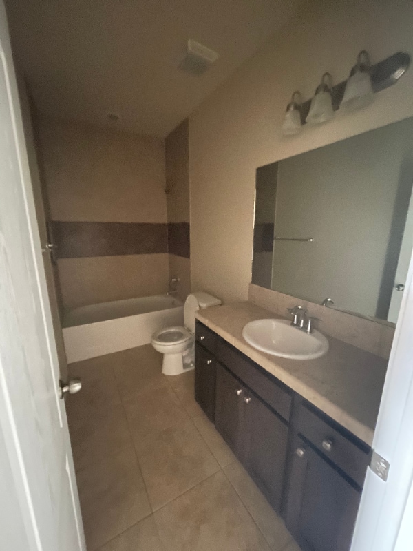 Building Photo - 5808 Montevista Dr