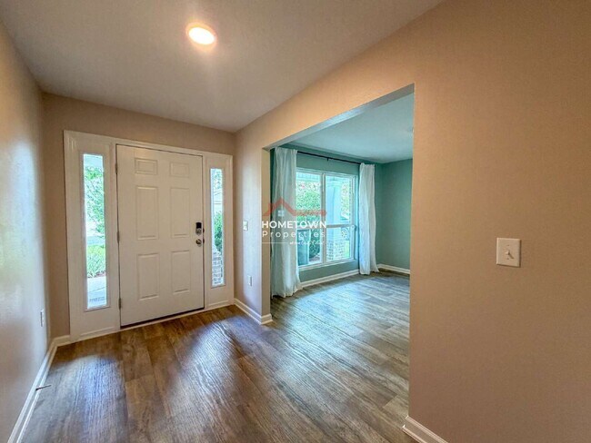 Building Photo - 7305 Lakeside Oak Ct