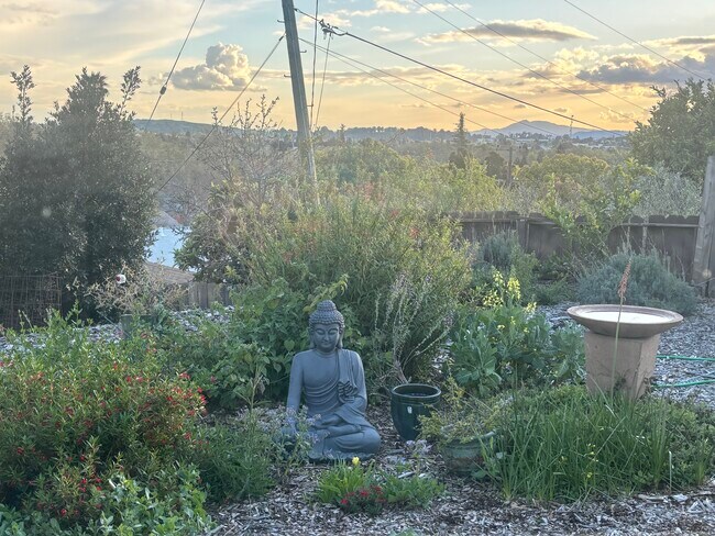 Building Photo - 100 Fairfax Ct