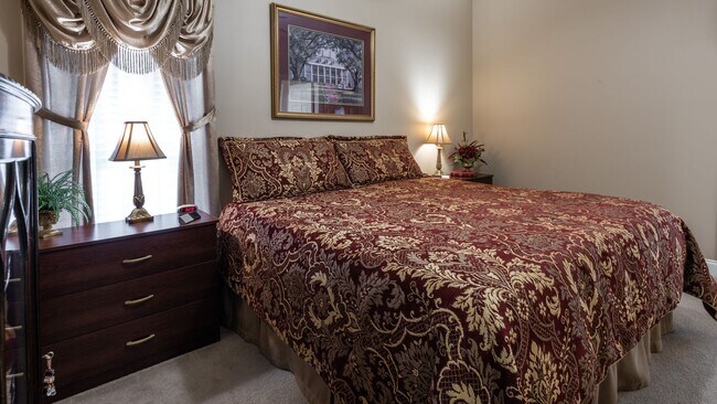 Building Photo - Woodshire Duplexes & Townhomes