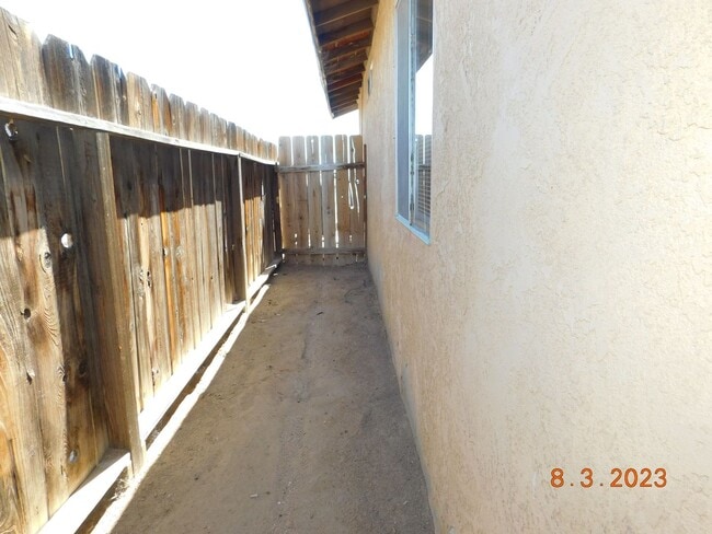 Building Photo - 135 S Norma St