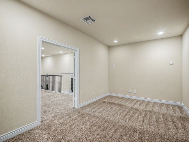 Building Photo - 24227 Peralta Glen Ln