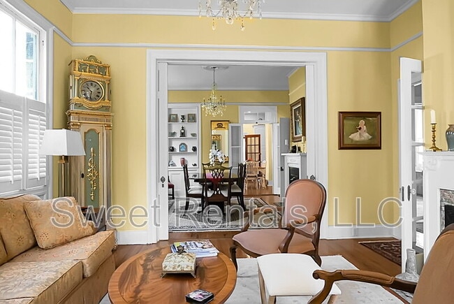 Building Photo - 6 Wentworth St