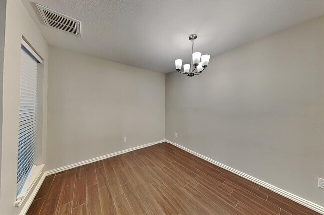 Building Photo - 10103 Golden Meadow Dr