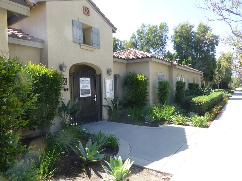 Building Photo - 416 W Linden Dr