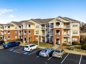 Building Photo - Clay Terrace