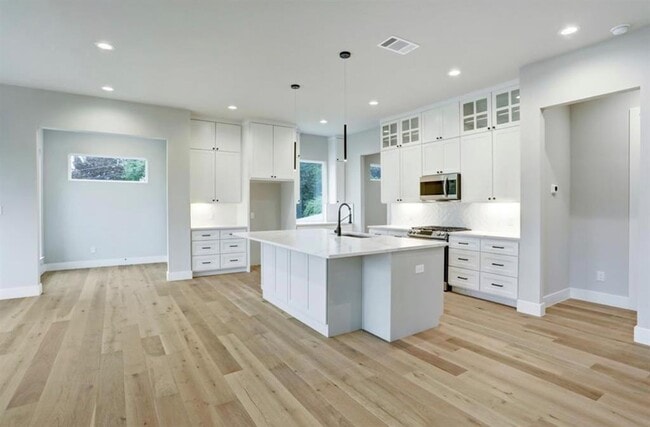 Building Photo - 2603 Nocona Trail