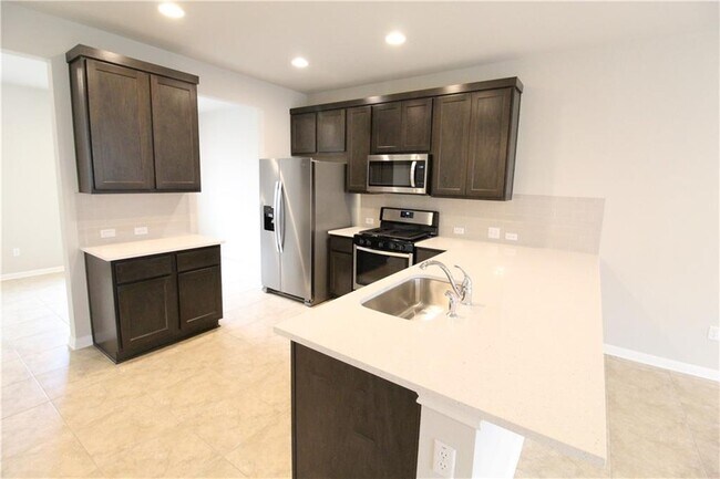 Building Photo - 2028 Arendale Dr