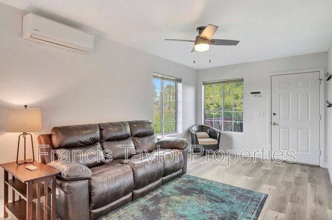 Building Photo - 1129 Rising Hill Way