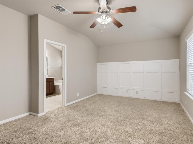 Building Photo - 3101 Davis Ln