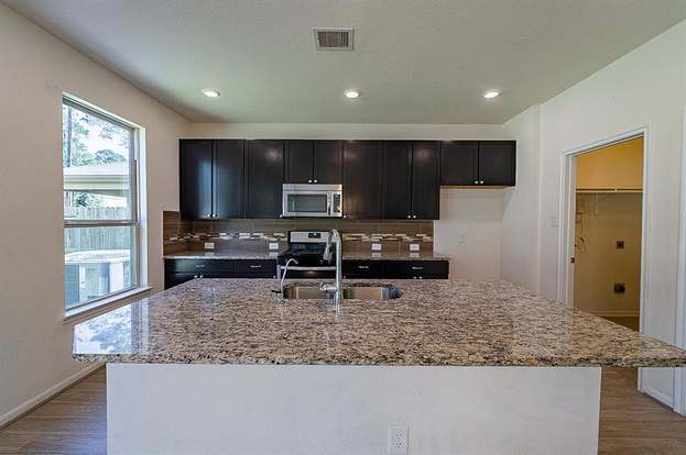 Building Photo - 14350 Persimmon Woods Dr