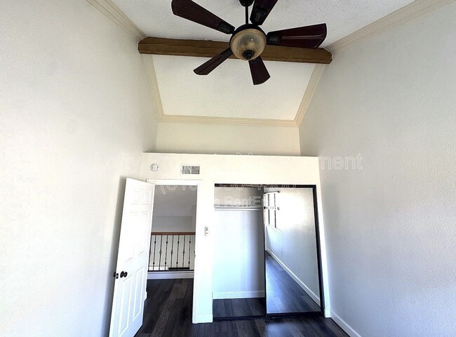 Building Photo - 4629 Villas Ct