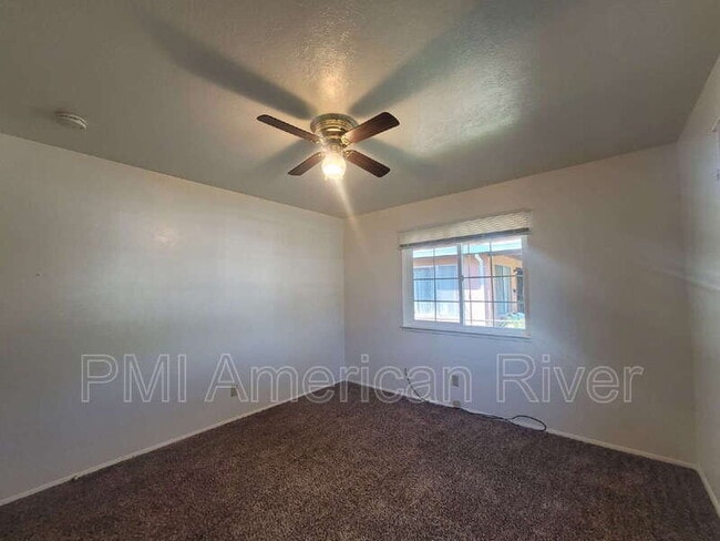 Building Photo - 625 Elizabeth St