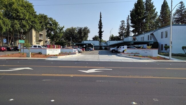 Building Photo - Convenient Livermore 1bd/1ba Ground Floor Condo- Available in April