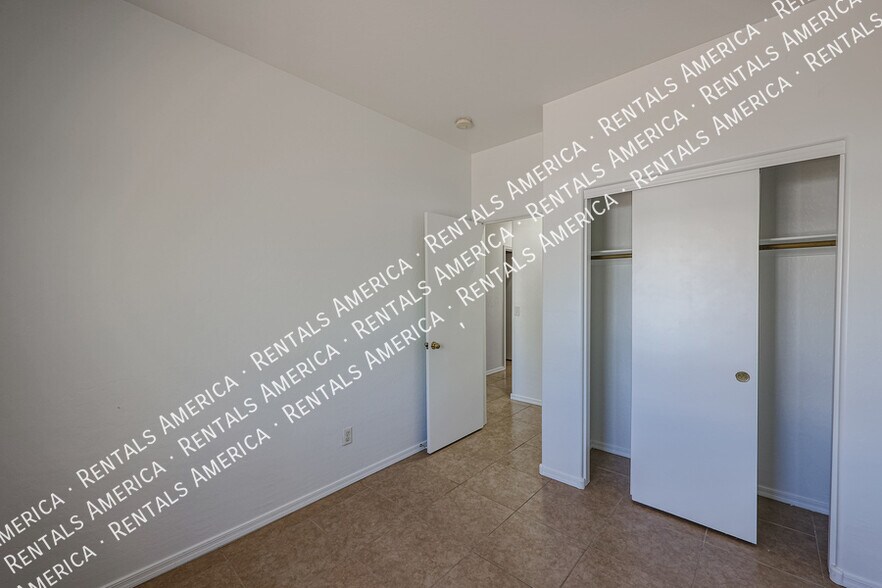 Building Photo - 6837 N 81st Dr