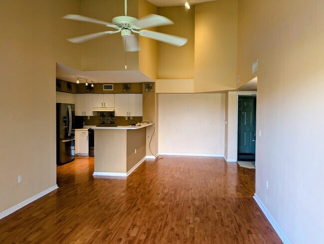 Building Photo - 7824 Sonoma Springs Cir