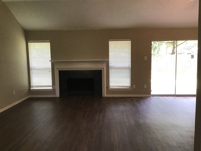 Building Photo - 9710 Sundew Dr