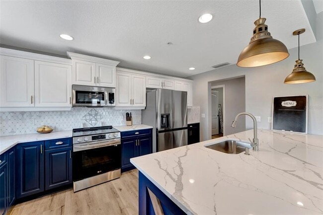 Building Photo - 501 Haben Blvd