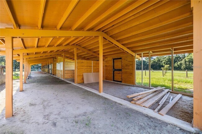 Building Photo - 10380 NW 21 St