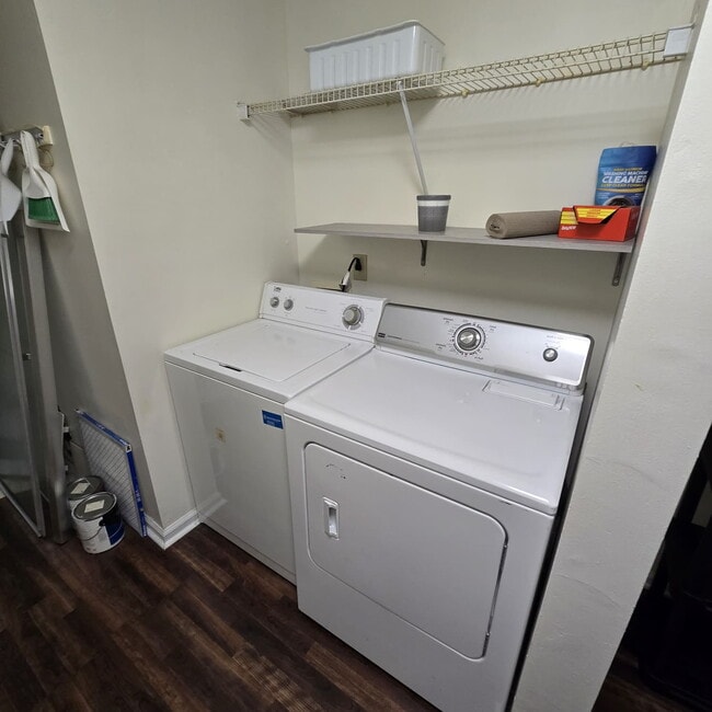 Building Photo - Private 3-Bdr 2 Full Bath Ranch with large fenced backyard and workshop.