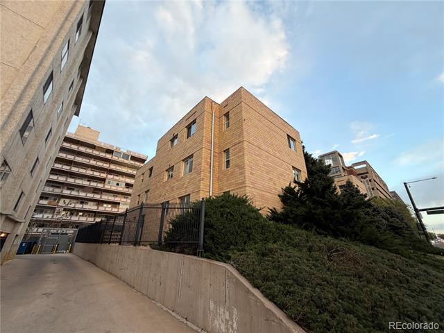 Building Photo - 1100 Colorado Blvd