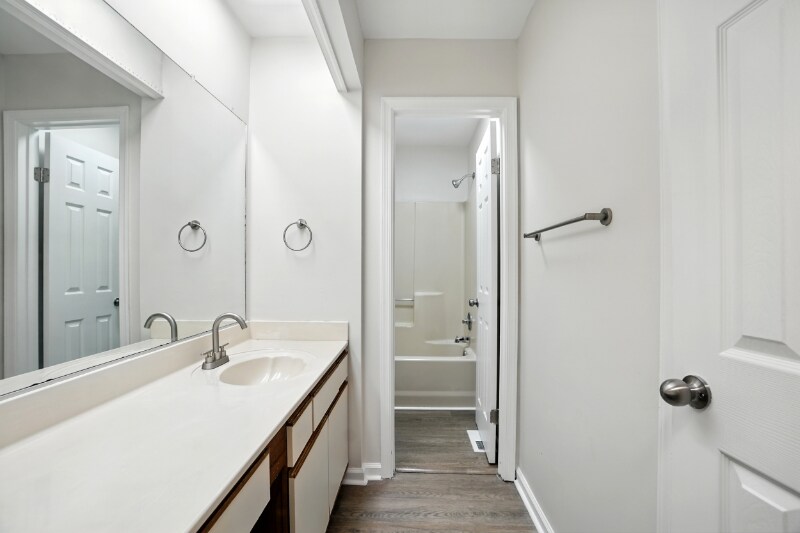 Building Photo - 4721 Woodglen Ct