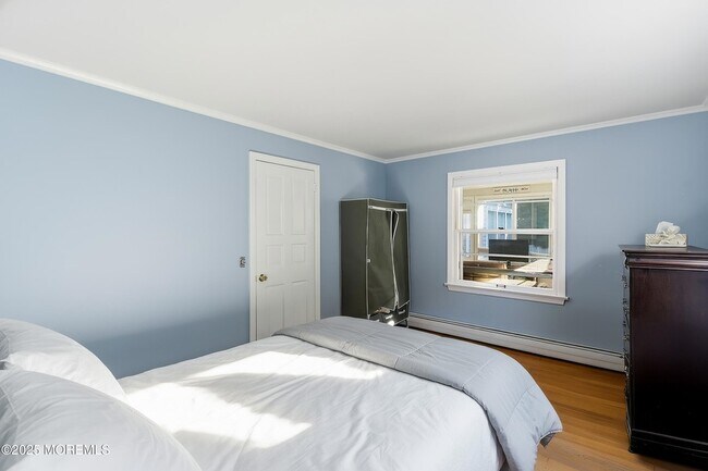 Building Photo - 204 Neptune Pl