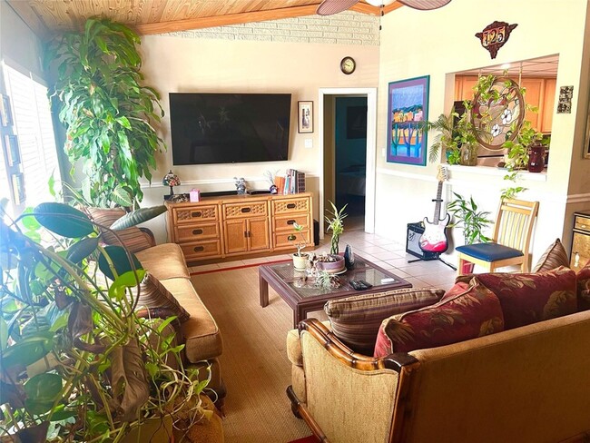 Building Photo - 725 Carolina Ave