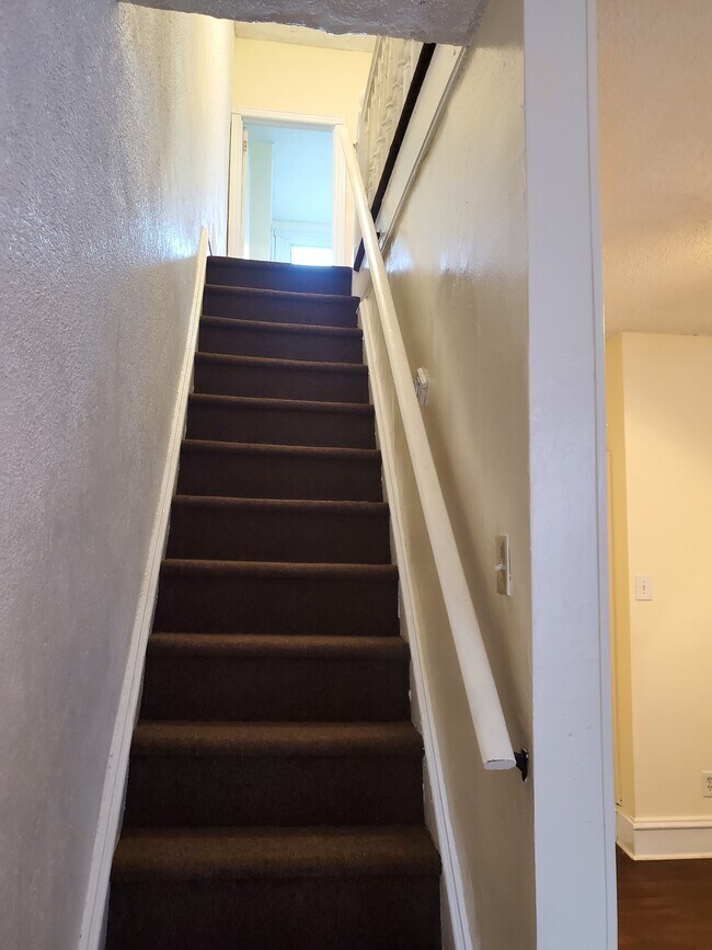 Stairs - 4435 N Cleveland St