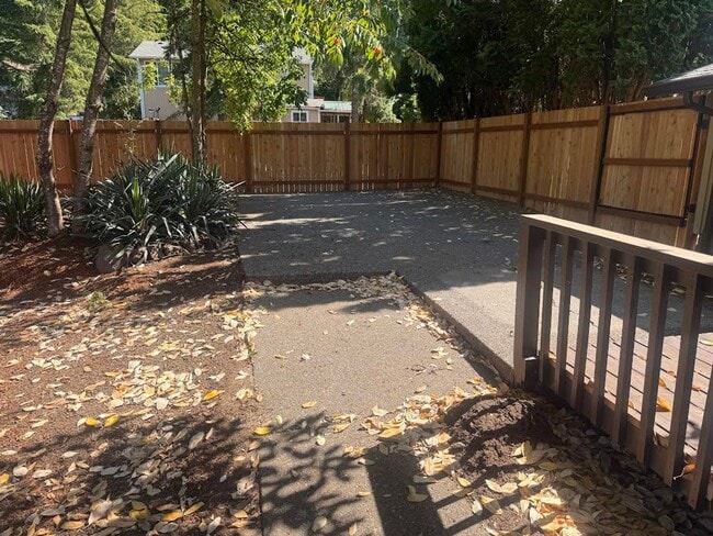 Building Photo - Updated Single Level Home