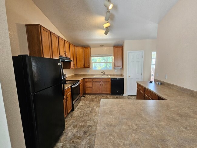 Building Photo - 5723 Prairie Cir