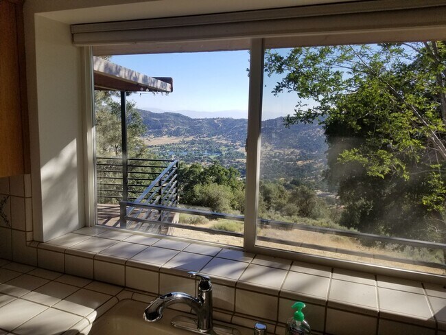 Building Photo - Coming Soon-Spacious & Modern 5-Bedroom Re...