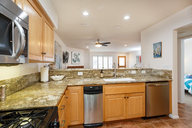 Building Photo - 718 Ensenada Ct