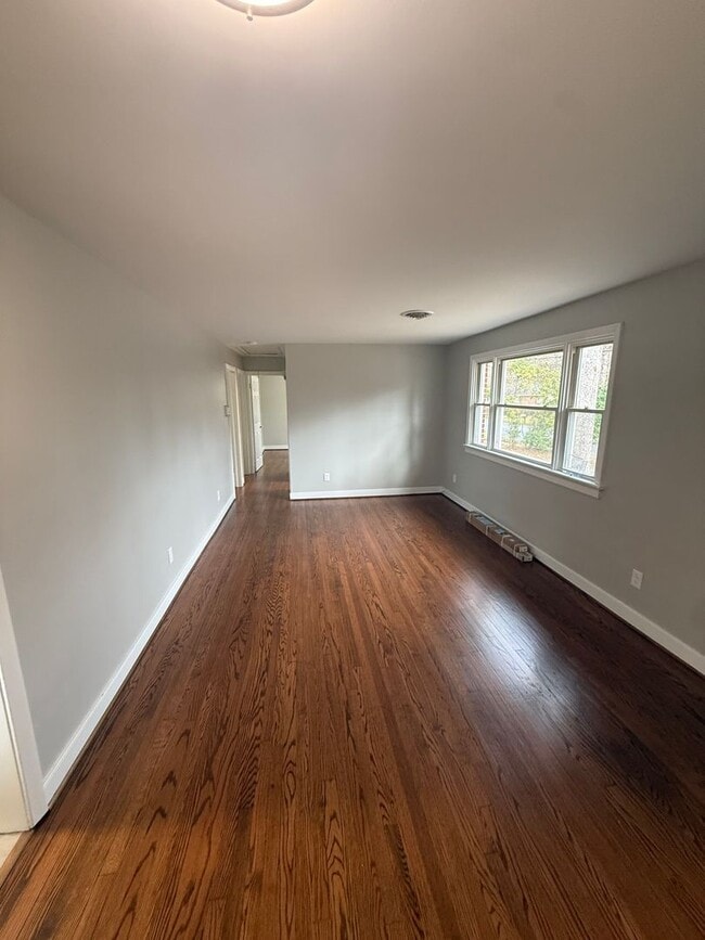 Building Photo - Beautifully RENOVATED 3 bedroom 2 full bath on large fenced in lot--Hurry!