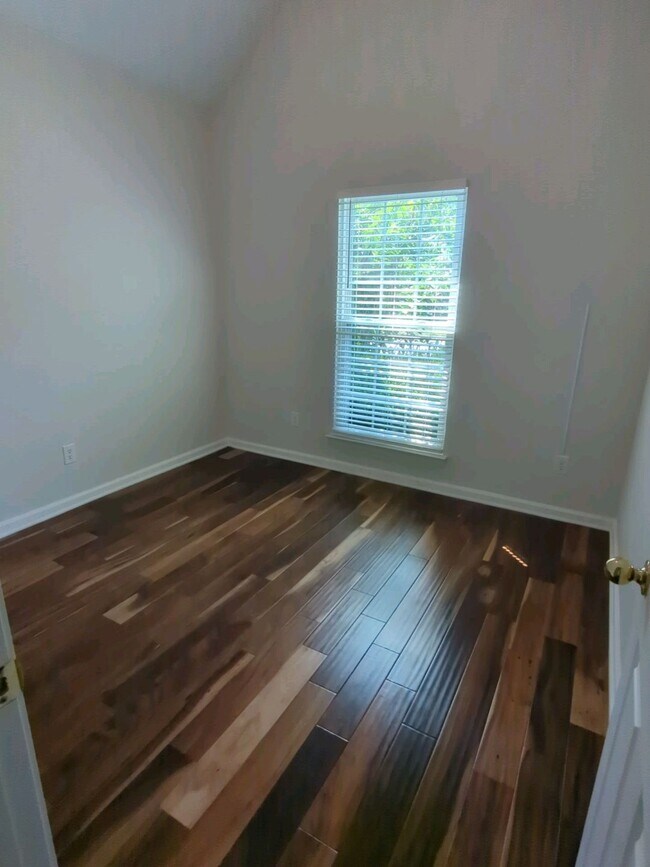 Building Photo - 8253 Ramstone Way