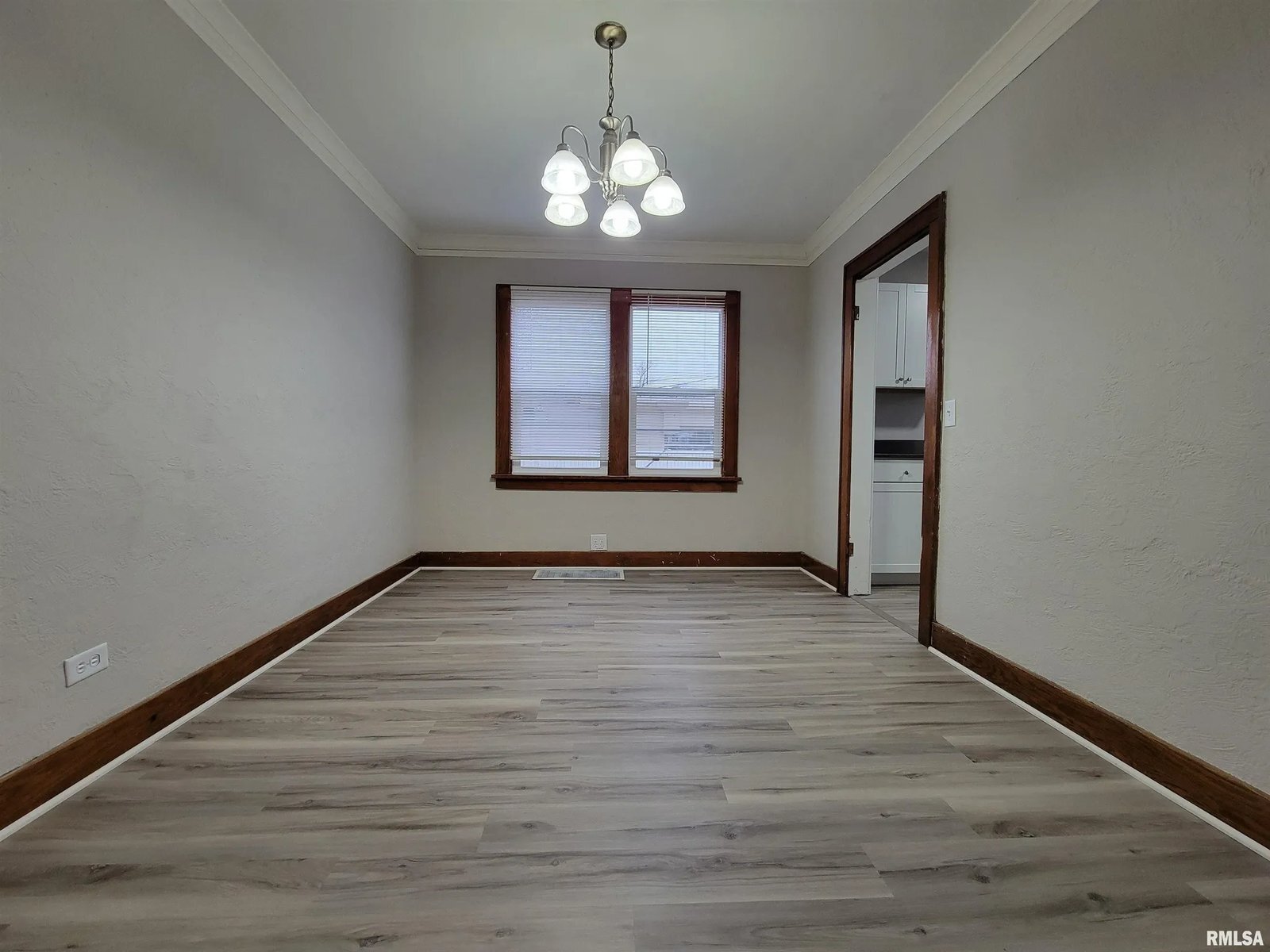 Building Photo - 2807 N Dechman Ave