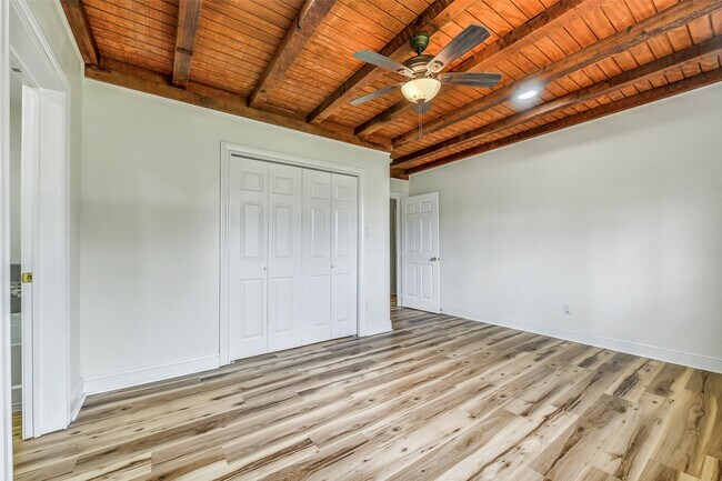 Building Photo - 4712 33rd St E